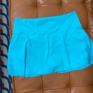 athleta tennis skort (size L)